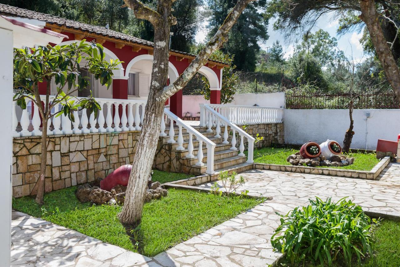 Merlyn Rooms Into The Nature, 100M From The Beach Dafnila Exterior photo