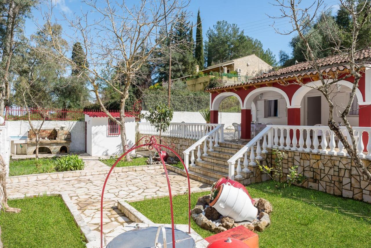 Merlyn Rooms Into The Nature, 100M From The Beach Dafnila Exterior photo